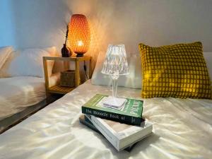 5 minute walk on Subway Line 2, 7people, Gangbyeon Station, East Bus terminal, sungsu, jamsil, KSPO, DDP, gangnam