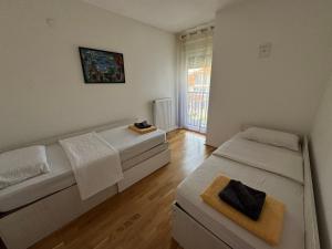 Niš East gate APT with balcony and free private Parking