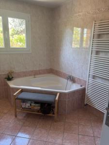 Villas Villa Nizas Enchantee : photos des chambres