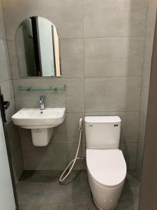 Blue in the middle of the ancient capital