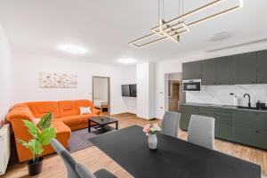 Apartmaji Gašperčič, NEJC 