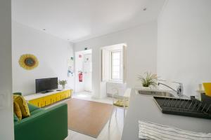 Alfama Heart, Walk Everywhere w AC, by TimeCooler