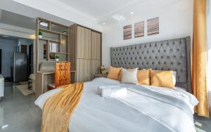 Executive studio apartment with a King size bed