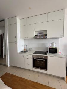 SelfcheckIn - Apartman Zagreb - Parking - Lođa - Mirna Lokacija