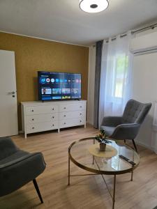 Modernes 2 Zimmer Apartment Nähe Sesselbahn Klimaanlage