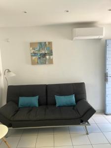 Hauteurs de Toulon : Charmant studio piscine