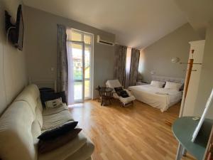 Spacious Modern Two-Bedroon Suite in Elit 1 Complex