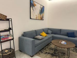 شقق الدانة وصول ذاتي