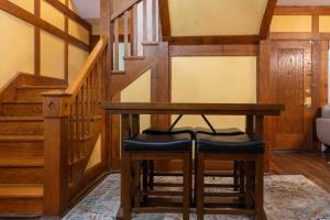 Beechmont-Charming Colonial for Events and Getaways!