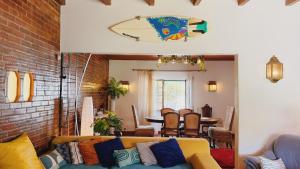 Digital Nomad Retreat, 6 Min to Beach & AC