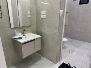 شقق الدانة وصول ذاتي