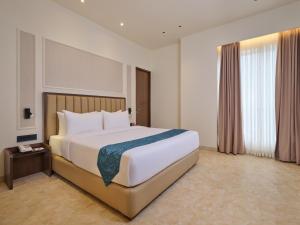 Regenta Central Shivani, Solapur