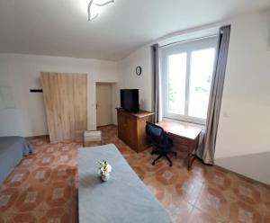 Appartements Studio equipe a 1h de l-Espagne : photos des chambres