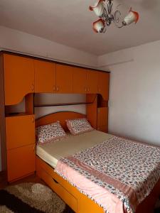 Apartament Deni