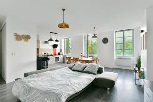 Appartements Spacieux Centre-ville Balcon : photos des chambres