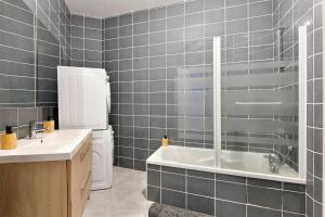Appartements Spacieux Centre-ville Balcon : photos des chambres