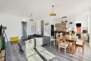 Appartements Spacieux Centre-ville Balcon : photos des chambres