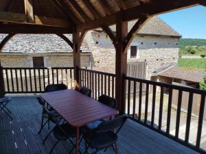 Maisons de vacances Le Clos du Chateau : Maison 3 Chambres