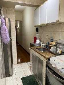 Quarto privativo a uma quadra da praia de Copacabana