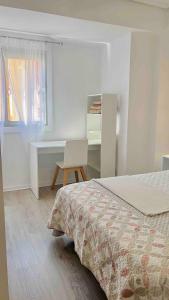 Cerca de Playa arenas con balcon