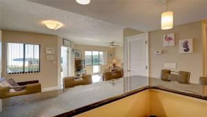 ST PETE BEACH TIERRA VERDE UPDATED on WATER PEACEFUL