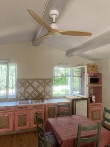 B&B / Chambres d'hotes Pretty Little House in Provence : photos des chambres