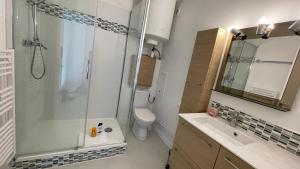 Première ligne - Vue mer exceptionnelle - Accès direct plage - Grand balcon - Parking privatif clos - Tout à pieds