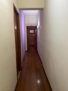 Quarto atrás do Copacabana Palace 3 pessoas