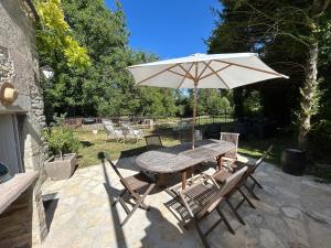 Villas Magnifique Moulin proche Chablis, jacuzzi et riviere : photos des chambres