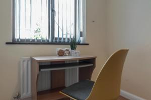 6br Home Sleeps 11 Families & Business Groups