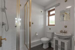 6br Home Sleeps 11 Families & Business Groups