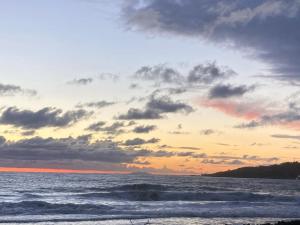 Flat at 30mt from sea, small pool and parking