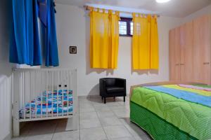 Flat at 30mt from sea, small pool and parking