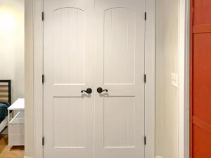 Corporate Housing, Upgraded Condo Downtown Hoboken