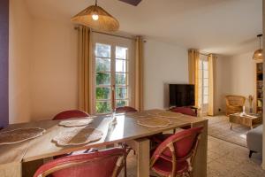 Complexes hoteliers Maison 3 ch calme, jardin, Le nid des Chenes : photos des chambres