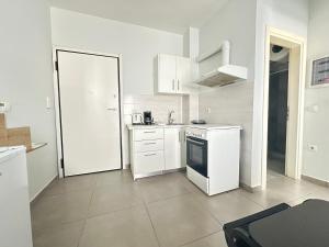 Minimal City Retreat in Western Athens