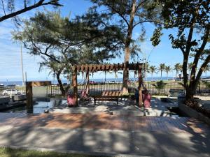 Top 50 - Apartamento na Barra vista mar