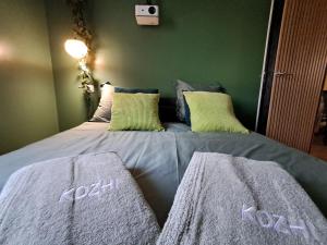 Appartements Loveroom Kozhi Balneo, Billard & Cine - Bretagne : photos des chambres