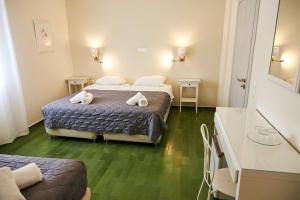 Triple Room room in Villa Anesis
