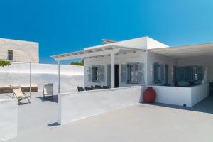 Θεμωνιά house