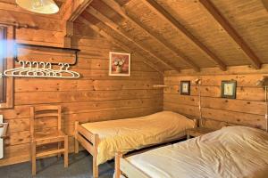 Maisons de vacances CASA Les Heureux Magnifique CHALET 6 chambres a RISOUL : photos des chambres