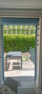 T2 350m mer rez de jardin terrasse parking privé