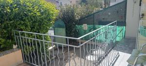 T2 350m mer rez de jardin terrasse parking privé