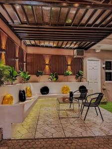 Prim Travellers Inn