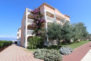 Apartments Peris Resort