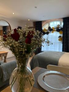 Staycation York at 1 Cocoa Suites with free parking