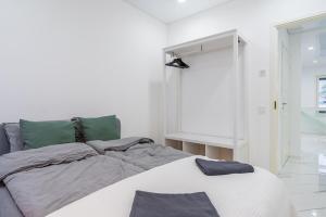 Modern apartment with jacuzzi and sauna