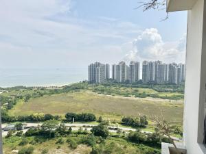 Regalia Forest City Gelang patah by LuXuCoCoon