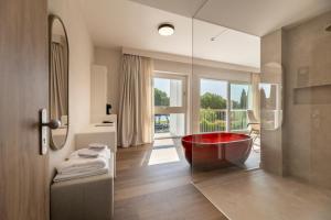 Deluxe Junior Suite room in Hotel Suisse