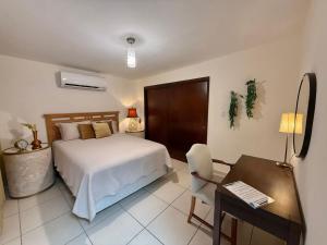 Escala HMO a700 mts del Consulado americano